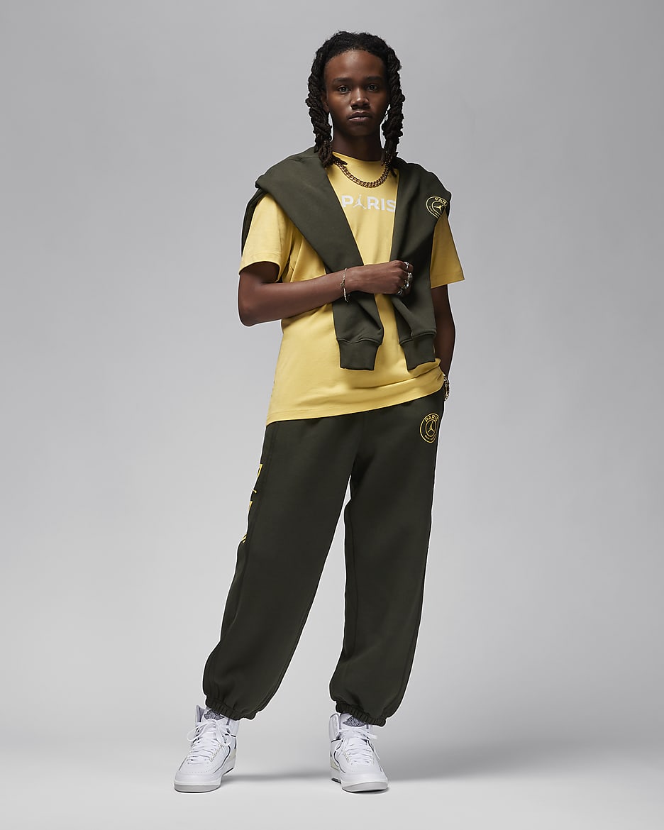 T shirt nike gold on sale
